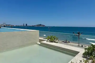 Image de Lujoso Depa con Vista al Mar by Partner Host