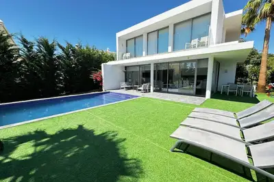 Image de Villa Pêra by Gabi Miguel