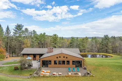 Image de The Lodge At Fall Park With Heated Indoor Pool!