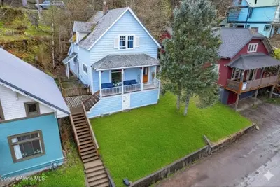 Image de Snowhawk House in Historic Wallace located close to many outdoor adventures!