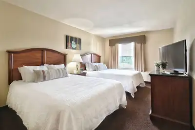 Image de Pet Friendly Island Resort! | 3 Units w/  Pool, Bar & Great Outdoor Activities!