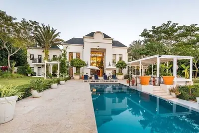 Image de Luxury Awaits at Chateau Du Cacique - Stunning 7 Bedroom Golf Course Retreat