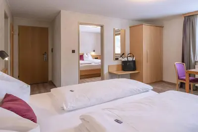 Image de Family room, shower, Wc, terrace - Hotel Acherl