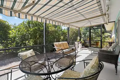 Image de Venice Getaway – Minutes to Beaches & Downtown