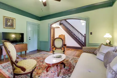 Image de Walk to Downtown: Historic Home in Edenton’s Heart