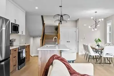 Image de 2 King Bed | Game Room | Garage | Min to Hospital