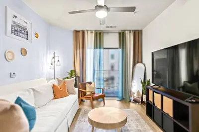 Image de Luxury In Ga Tech Sum