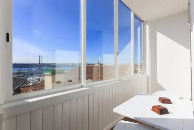 Image de Airy Lapa 2 Br River and Bridge Views  Ac