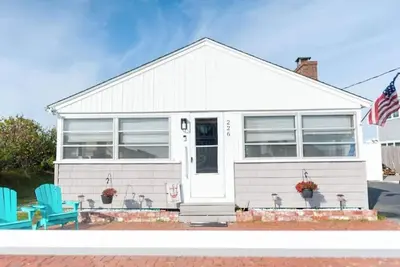 Image de Charming 2-bedroom cottage at fabulous Seabrook Beach with breathtaking sunsets!