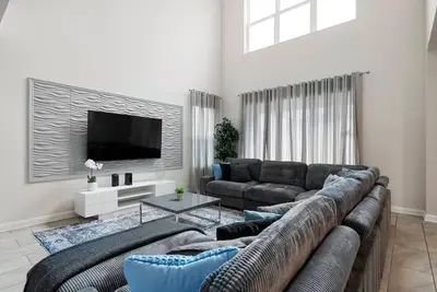 Image de Storey Lake 5br Themed Villa –10 min to Disney