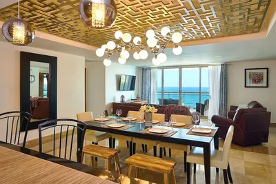 Oceanfront Escape | Malecón Center| Yellowkey