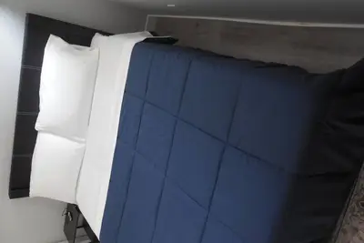 Image de Homey Getaway close to Airport.