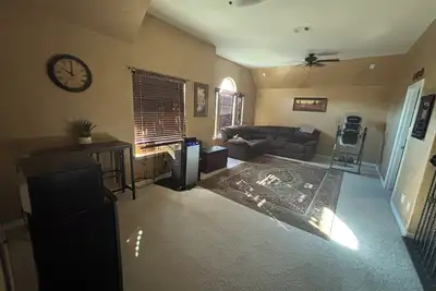 Image de Cowboys Rangers, and runways all within minutes.