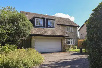 Image de Oakwood, pet friendly, with a garden in Chideock