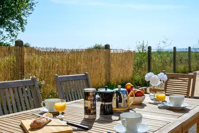 Image de Maison spacieuse 6/8 pers, accès direct plage, parking