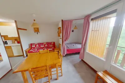 Image de Studio lumineux avec loggia aux Rousses