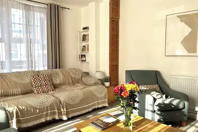 Image de 3-Bed Entire Garden Home, Walk to Beach