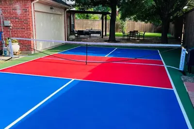 Image de Pickleball + Pool + Bkyd Oasis + Centrally Located