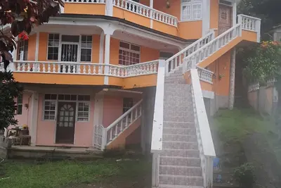 Image de Fabulous 3-bedroom apt with Ac, Security cameras and Security doors in Trafalgar