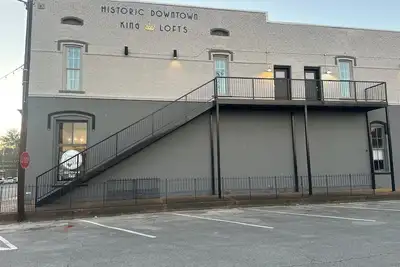 Image de Iuka Downtown Historic King Loft B