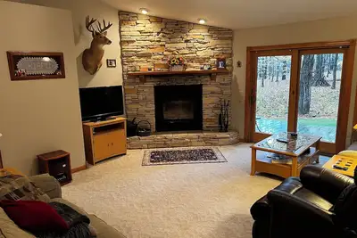 Image de Snowmobile 3-bedroom house on 40 acres in Harrietta. Ski Caberfae, Family Time