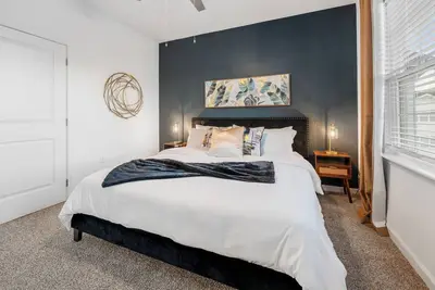 Image de 3br Wildlight: Pool Gym Bikes Nature Trails Cornhole Grill Deck: Near Beaches