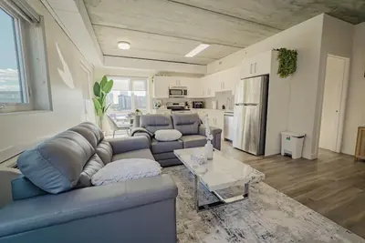 Image de Downtown 2br Rogers w/parking/Gym/Patio/Ac