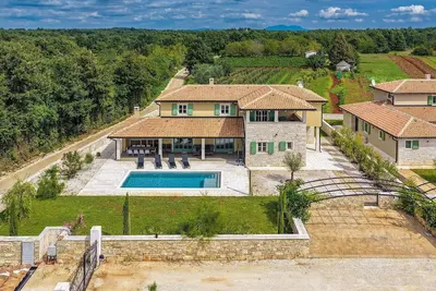 Image de Villa LunIstria in Central Istria for 10 people with private pool & kids playground