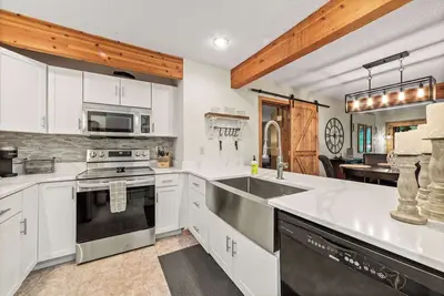 Image de Shanty Creek Main-Level Condo | Golf Views • Near Ski & Torch Lake