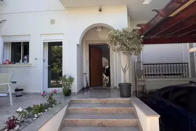 Image de Marvelous 3-bedroom townhome with Ac in La Marsa