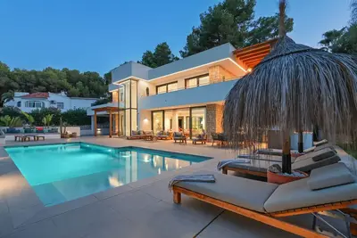 Image de Villa Ca Naomi by Marhen Homes