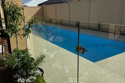 Image de Spacious Modern Home – Warm Pool and spa, perfect for family and small group,