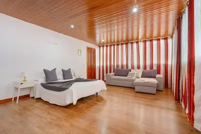 Image de Studio de vacances « Chambre centrale avec salle de bain » et Wi-Fi