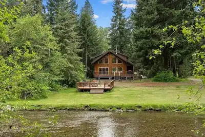 Image de Starlight Riverfront Lodge - Directly on the Yakima River with a Hot Tub