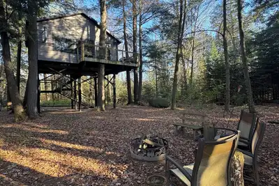 Image de Secluded Treehouse w/ River & Trail Access