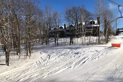 Image de Cozy 1b/1b Condo w/ Massage Chair & Jetted Tub!