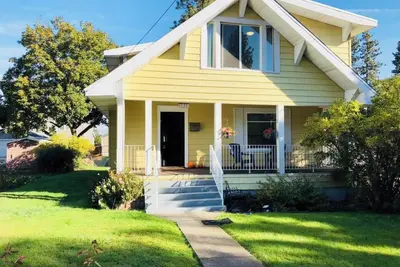 Image de The Perry Canary: Newly Renovated, Charming, Walk to Coffee and Restaurants