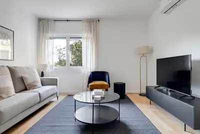 Image de Blueground | Avenidas Novas, balcony, nr Parque Eduardo Vii