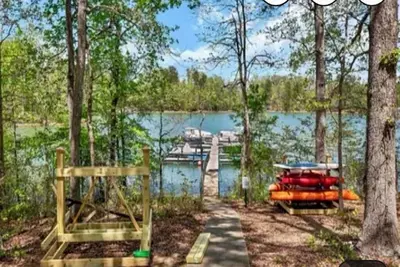 Image de Welcome to “Tiger Haven” 4 Bed 4 Bath Ultimate Clemson Condo Lake Hartwell