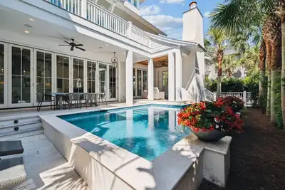 5 Bed + 7 Bth Luxury Watersound Home With Private Pool