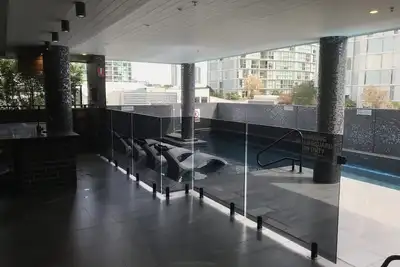 Image de 1-bedroom apartment in vibrant Nero Newstead with all the amenities you desire