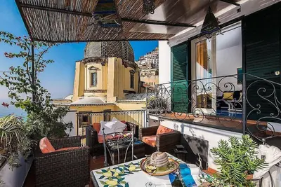 Image de Villa Cipriana: A characteristic one-story independent house overlooking the sea and the main beach of Positano.