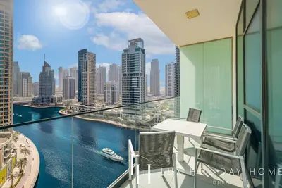 Image de Lux Contemporary Suite with Full Marina View 3