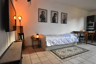 The Other Side - Studio Apartment