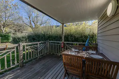 Image de Mobil-home 'Climatisé 4 Pers' avec Terrasse Partagée, Jardin Privé et Wi-Fi