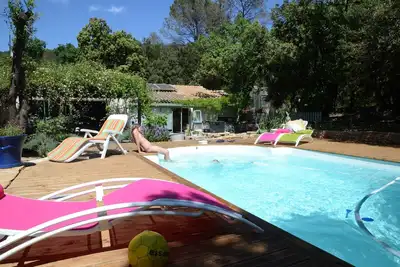 Image de Belle villa moderne avec piscine au coeur de la garrigue