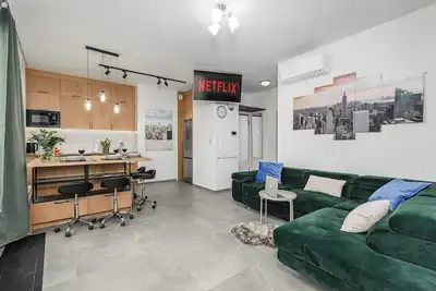 Image de 2-Room Apart on 15th Floor