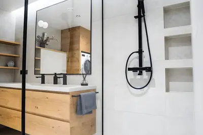 Image de Luxury Penthouse in Best Area, Balcony & Parking