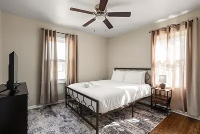 Image de Pet-Friendly Broad Ripple Home W/ Fenced Backyard