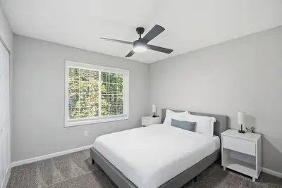 Image de Crest at East Cobb 1828 Peaceful, Roomy 2Bd 2Bt